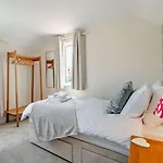 2 Bed In York Oc-92635 Kirkbymoorside