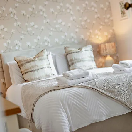 2 Bed In York Oc-92635 * Киркбимурсайд