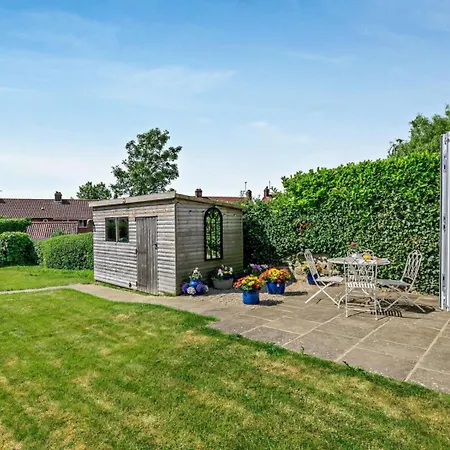 2 Bed In York Oc-92635